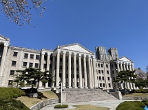 慶熙大学校正門